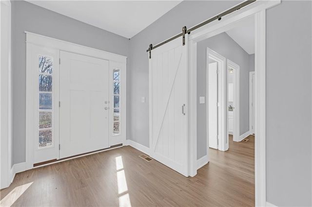 868 265 Road, Knob Noster, MO 65336