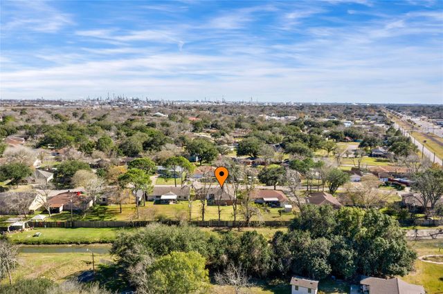 5330 Royal Oak Drive, Texas City, TX 77591