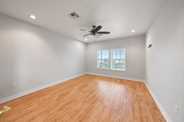 113 Bayou Vista Drive, Hitchcock, TX 77563