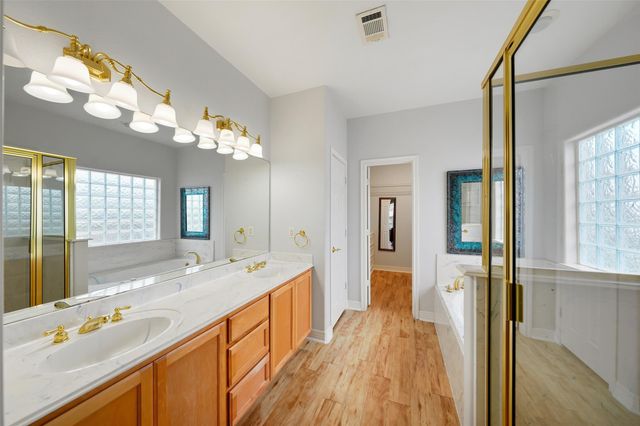 113 Bayou Vista Drive, Hitchcock, TX 77563