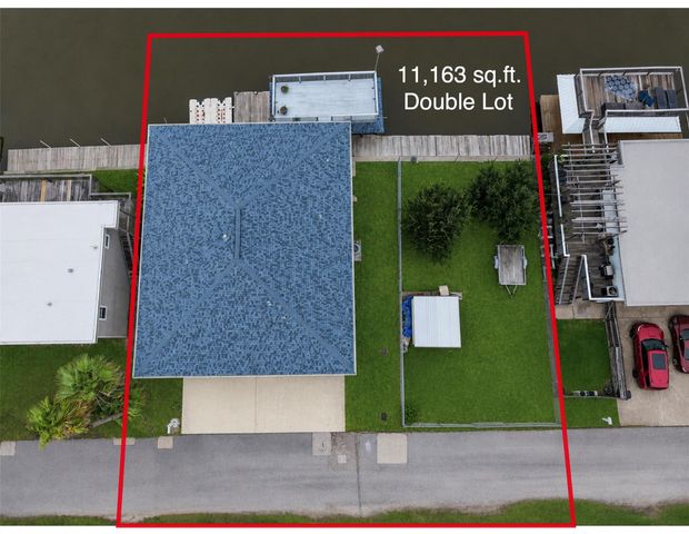 113 Bayou Vista Drive, Hitchcock, TX 77563