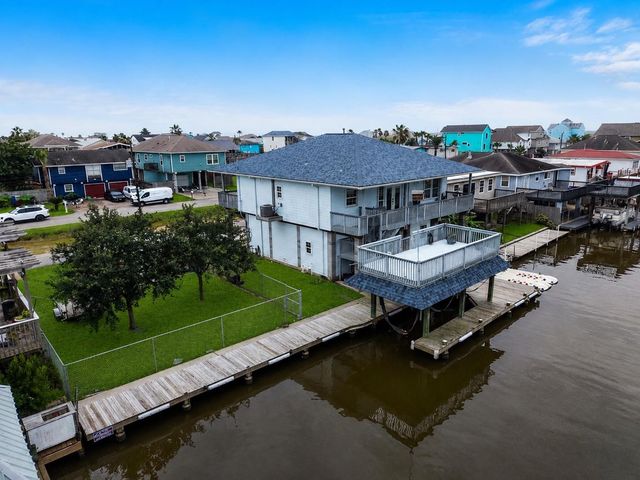113 Bayou Vista Drive, Hitchcock, TX 77563