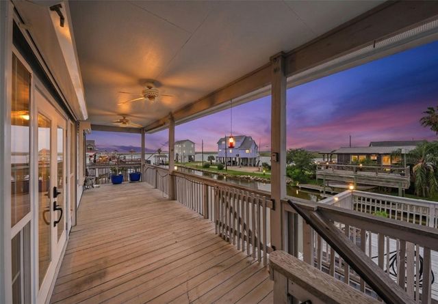 113 Bayou Vista Drive, Hitchcock, TX 77563
