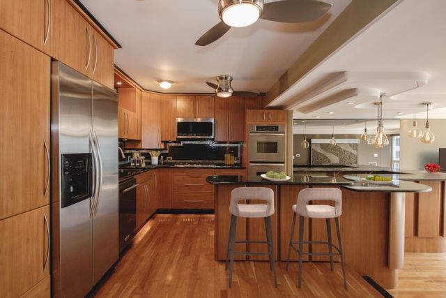 230 E Ontario Street 1602, Chicago, IL 60611