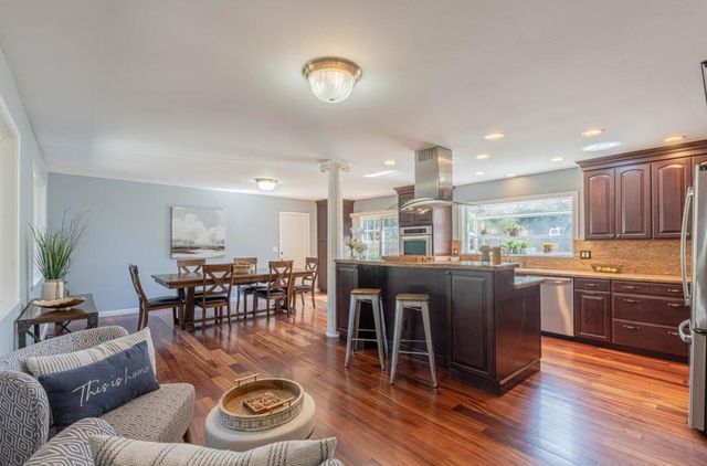 9390 Holly Oak Way, Salinas, CA 93907