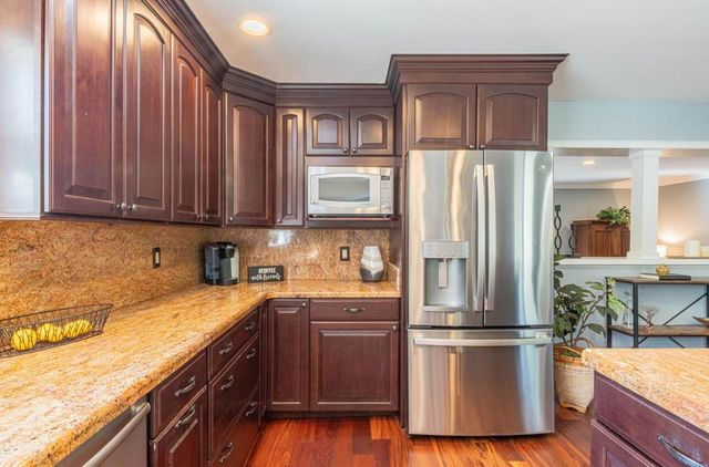 9390 Holly Oak Way, Salinas, CA 93907