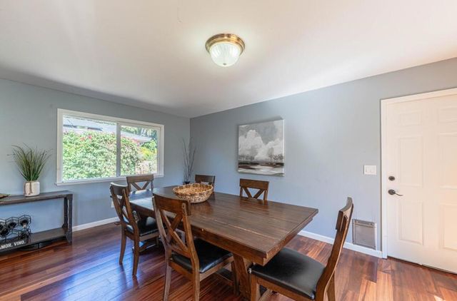 9390 Holly Oak Way, Salinas, CA 93907