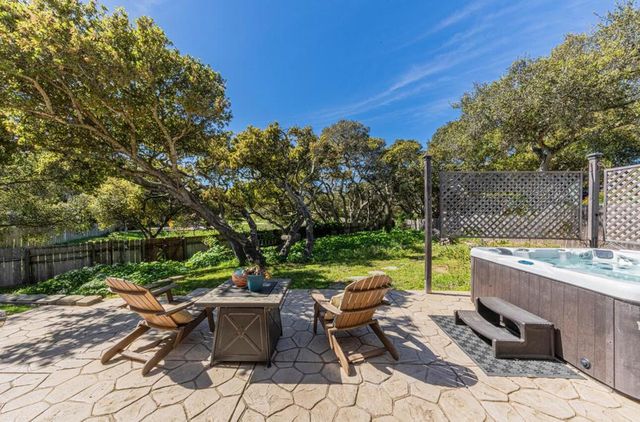 9390 Holly Oak Way, Salinas, CA 93907