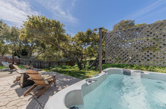 9390 Holly Oak Way, Salinas, CA 93907