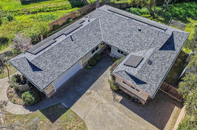 9390 Holly Oak Way, Salinas, CA 93907