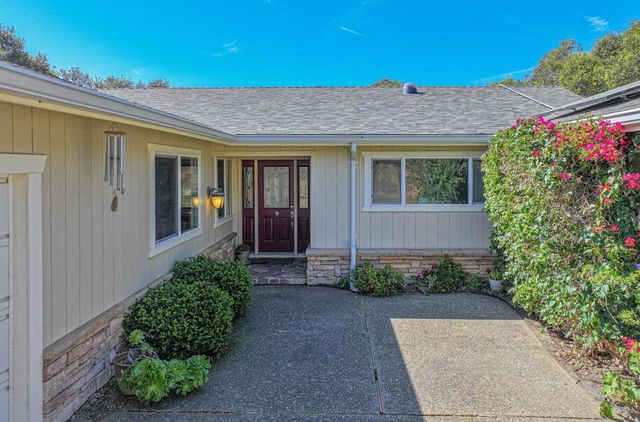 9390 Holly Oak Way, Salinas, CA 93907