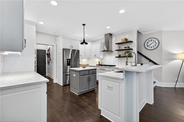 800 E Shore Drive, Canton, GA 30114