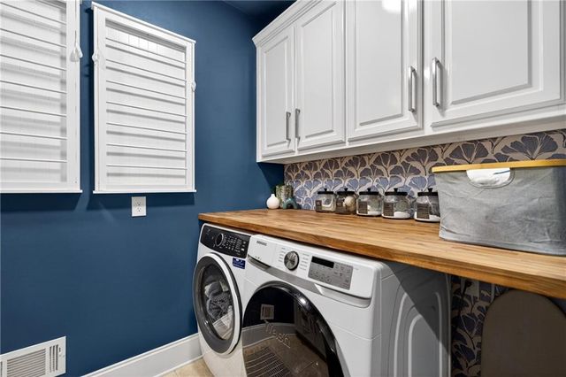 800 E Shore Drive, Canton, GA 30114