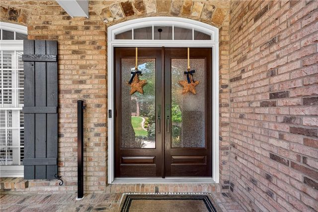 800 E Shore Drive, Canton, GA 30114
