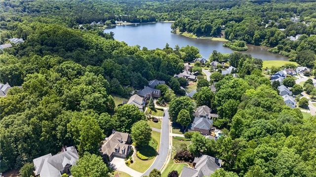 800 E Shore Drive, Canton, GA 30114