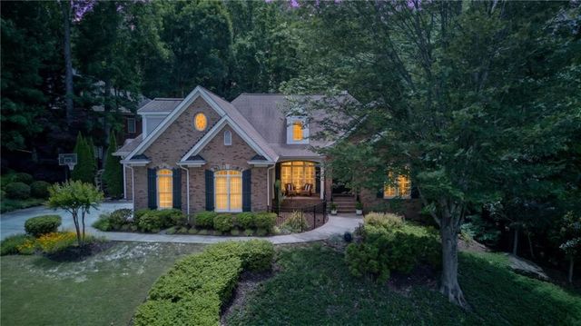 800 E Shore Drive, Canton, GA 30114
