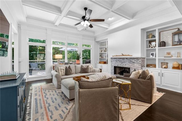 800 E Shore Drive, Canton, GA 30114