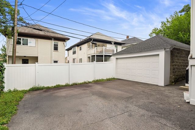 44 Boutwell St 1, Boston, MA 02122