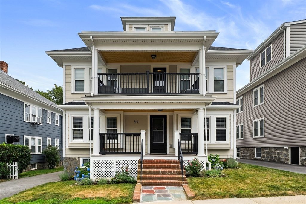 44 Boutwell St 1, Boston, MA 02122