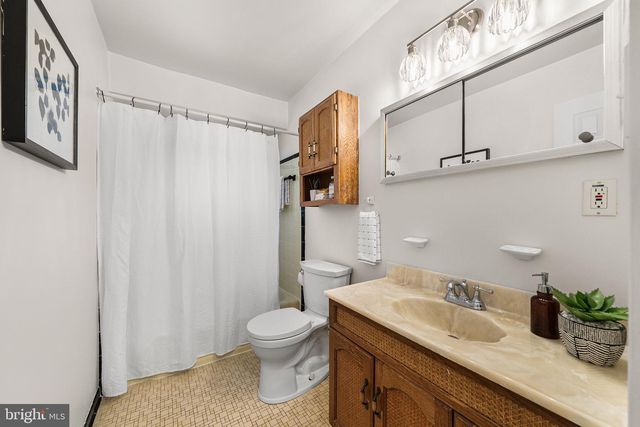 7420 TILLMAN DR, Falls Church, VA 22043