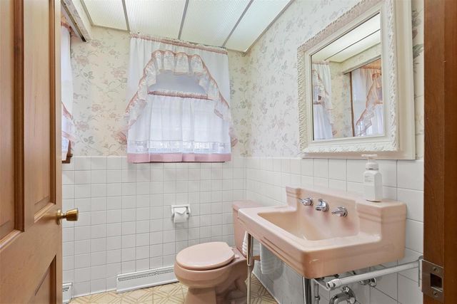 907 ERNST DRIVE, Green Bay, WI 54304