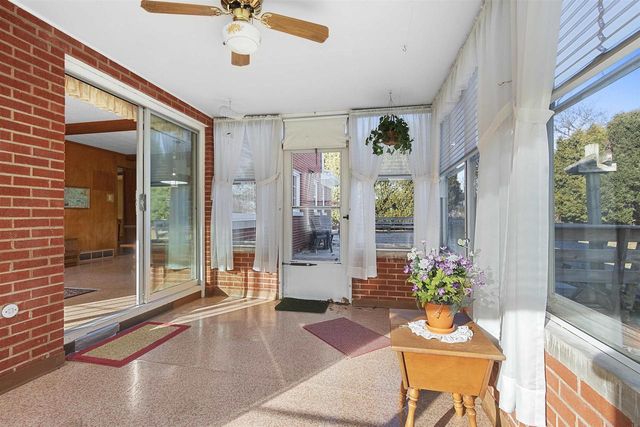 907 ERNST DRIVE, Green Bay, WI 54304