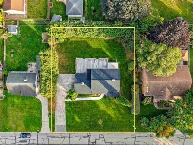 907 ERNST DRIVE, Green Bay, WI 54304