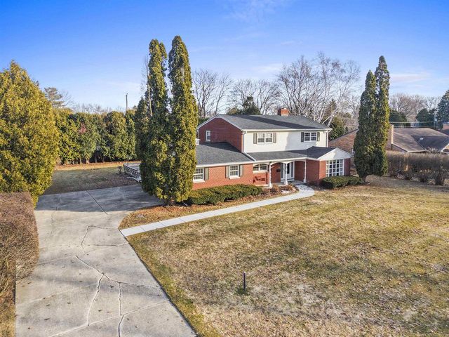 907 ERNST DRIVE, Green Bay, WI 54304