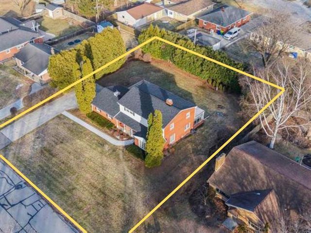 907 ERNST DRIVE, Green Bay, WI 54304