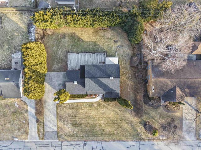 907 ERNST DRIVE, Green Bay, WI 54304