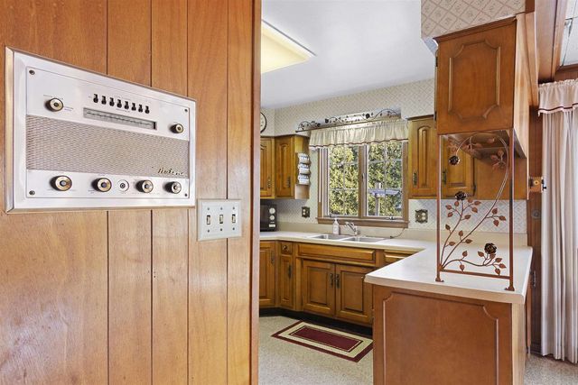 907 ERNST DRIVE, Green Bay, WI 54304