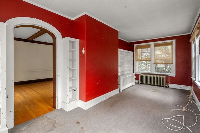 10 Stoneleigh Cir, Watertown, MA 02472