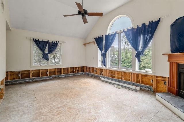 10 Stoneleigh Cir, Watertown, MA 02472