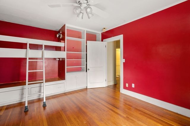 10 Stoneleigh Cir, Watertown, MA 02472