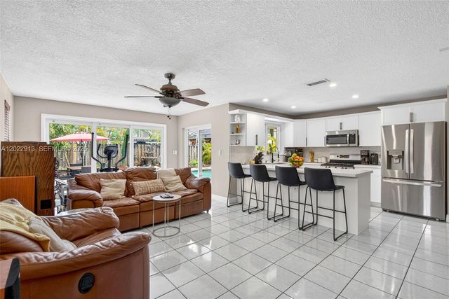 15596 SW 110th Ter, Miami, FL 33196