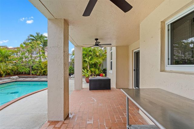 15596 SW 110th Ter, Miami, FL 33196