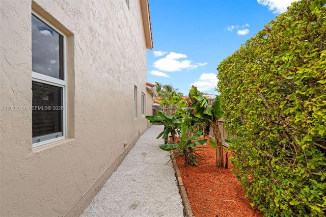 15596 SW 110th Ter, Miami, FL 33196