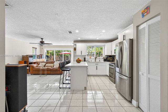 15596 SW 110th Ter, Miami, FL 33196