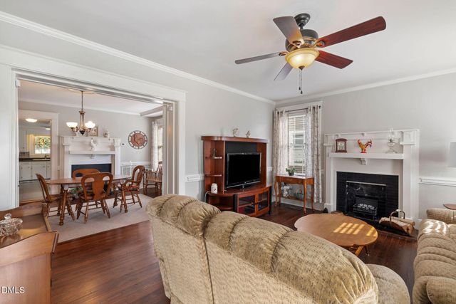 313 N Breazeale Avenue, Mount Olive, NC 28365