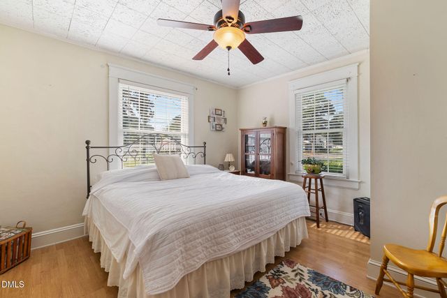 313 N Breazeale Avenue, Mount Olive, NC 28365