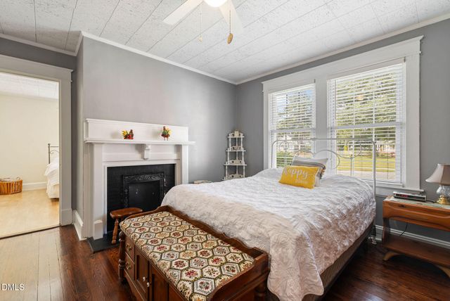 313 N Breazeale Avenue, Mount Olive, NC 28365