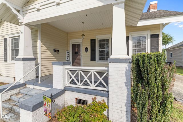 313 N Breazeale Avenue, Mount Olive, NC 28365
