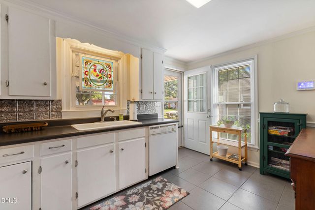 313 N Breazeale Avenue, Mount Olive, NC 28365