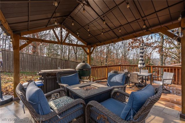 1222 Brookside Drive, Greenwood, AR 72936