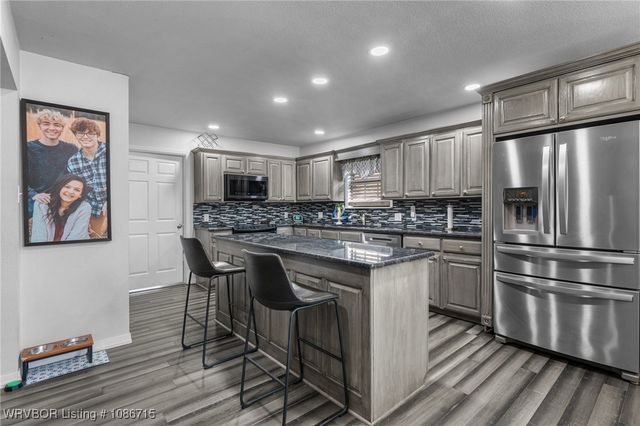 1222 Brookside Drive, Greenwood, AR 72936