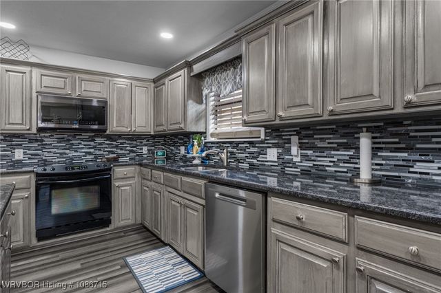 1222 Brookside Drive, Greenwood, AR 72936