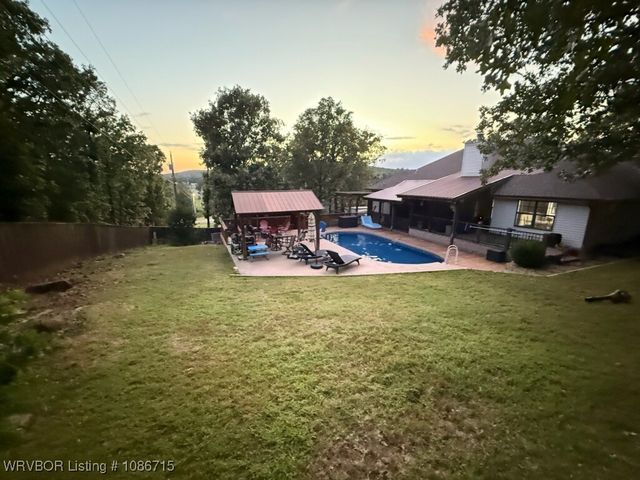 1222 Brookside Drive, Greenwood, AR 72936