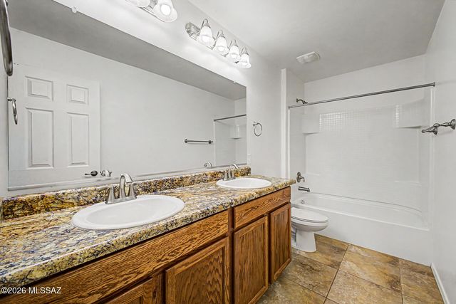 8581 N Continental Links Drive, Tucson, AZ 85743