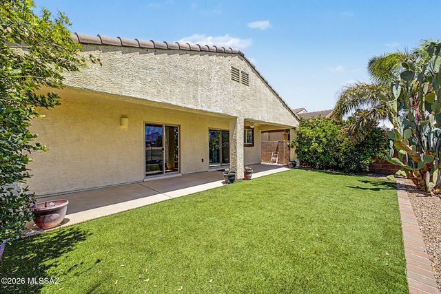 8581 N Continental Links Drive, Tucson, AZ 85743