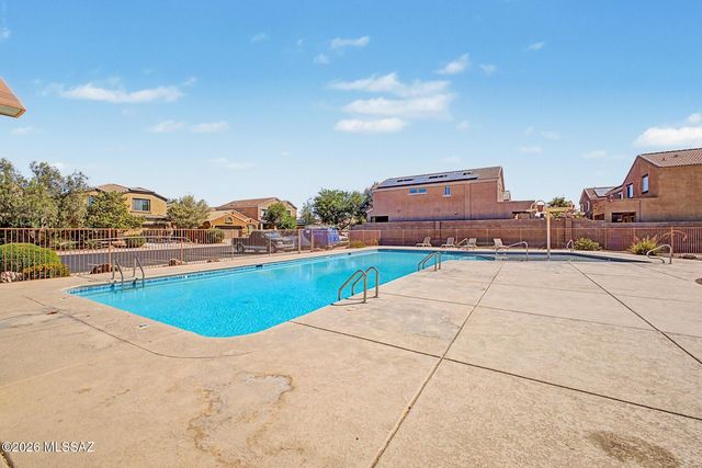 8581 N Continental Links Drive, Tucson, AZ 85743